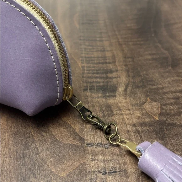 Portland Leather Lavender Taco pouch. - Picture 4 of 5